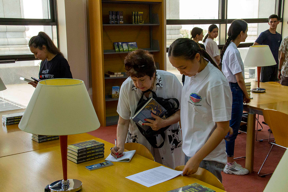 Festival of a book translated from English into Turkmen